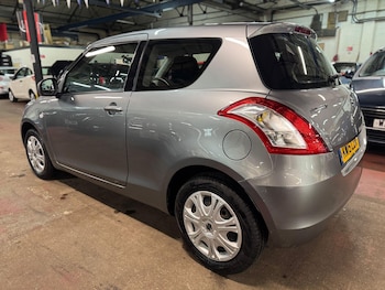 Used Suzuki Swift 2015 for sale - 77625139: Photo