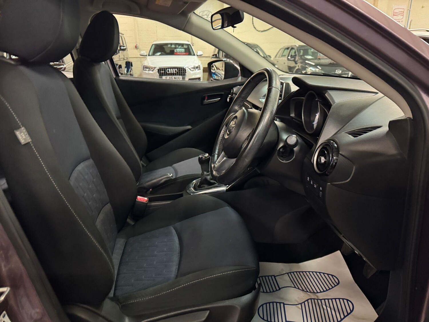 Used Mazda Mazda2 2015 for sale - 78171504: Photo 11