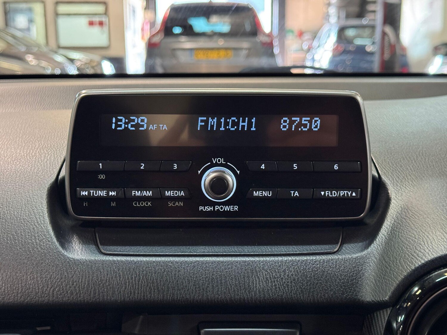 Used Mazda Mazda2 2015 for sale - 78171504: Photo 18