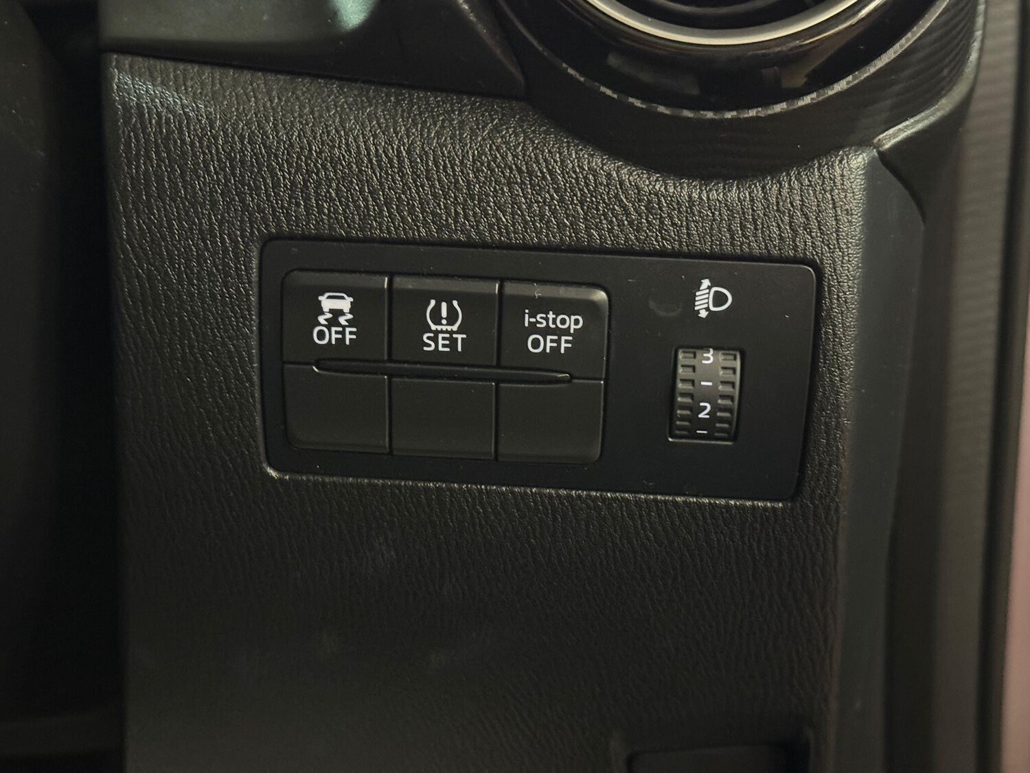 Used Mazda Mazda2 2015 for sale - 78171504: Photo 23