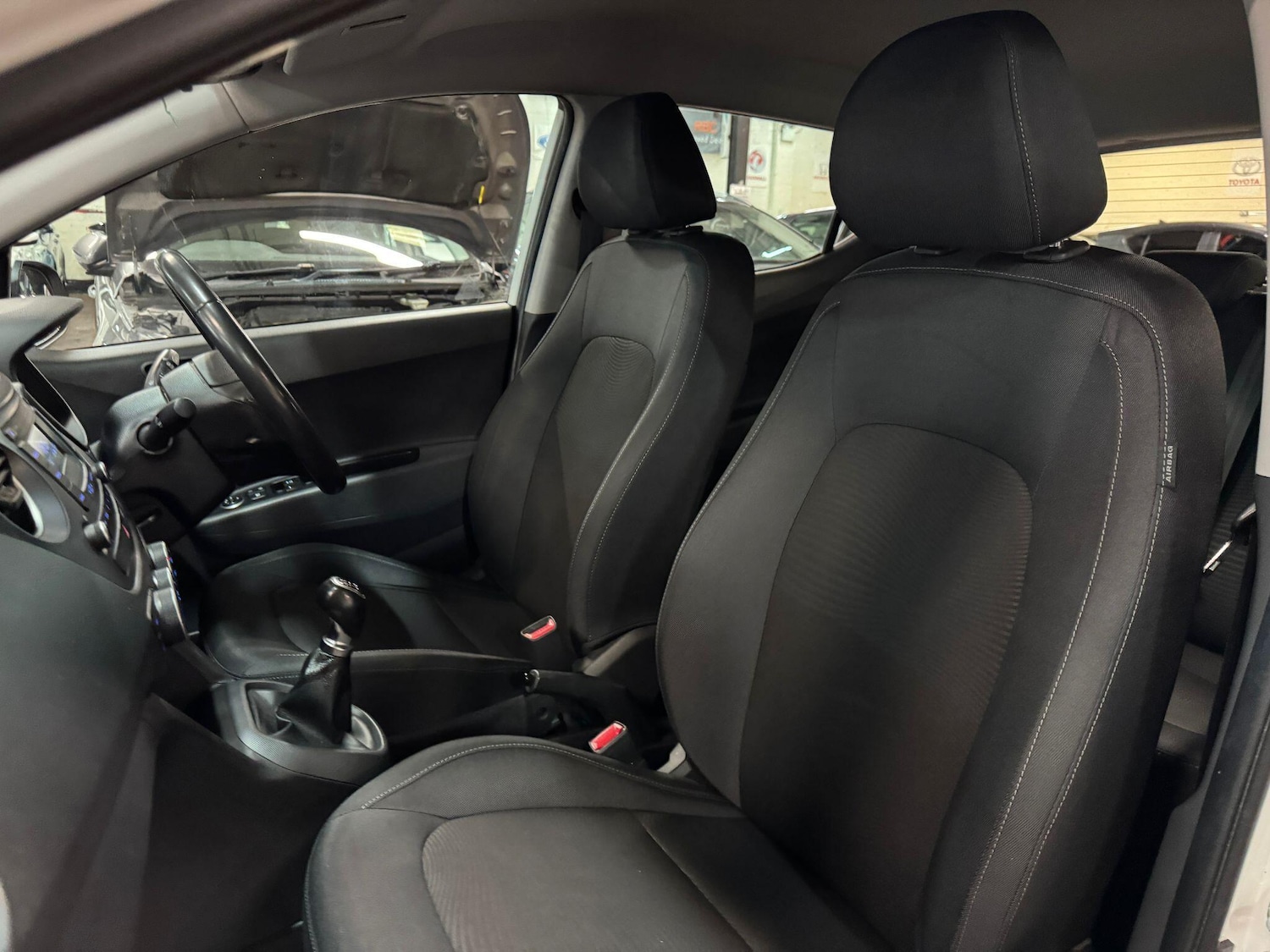 Used Hyundai i10 2018 for sale - 76866042: Photo 15