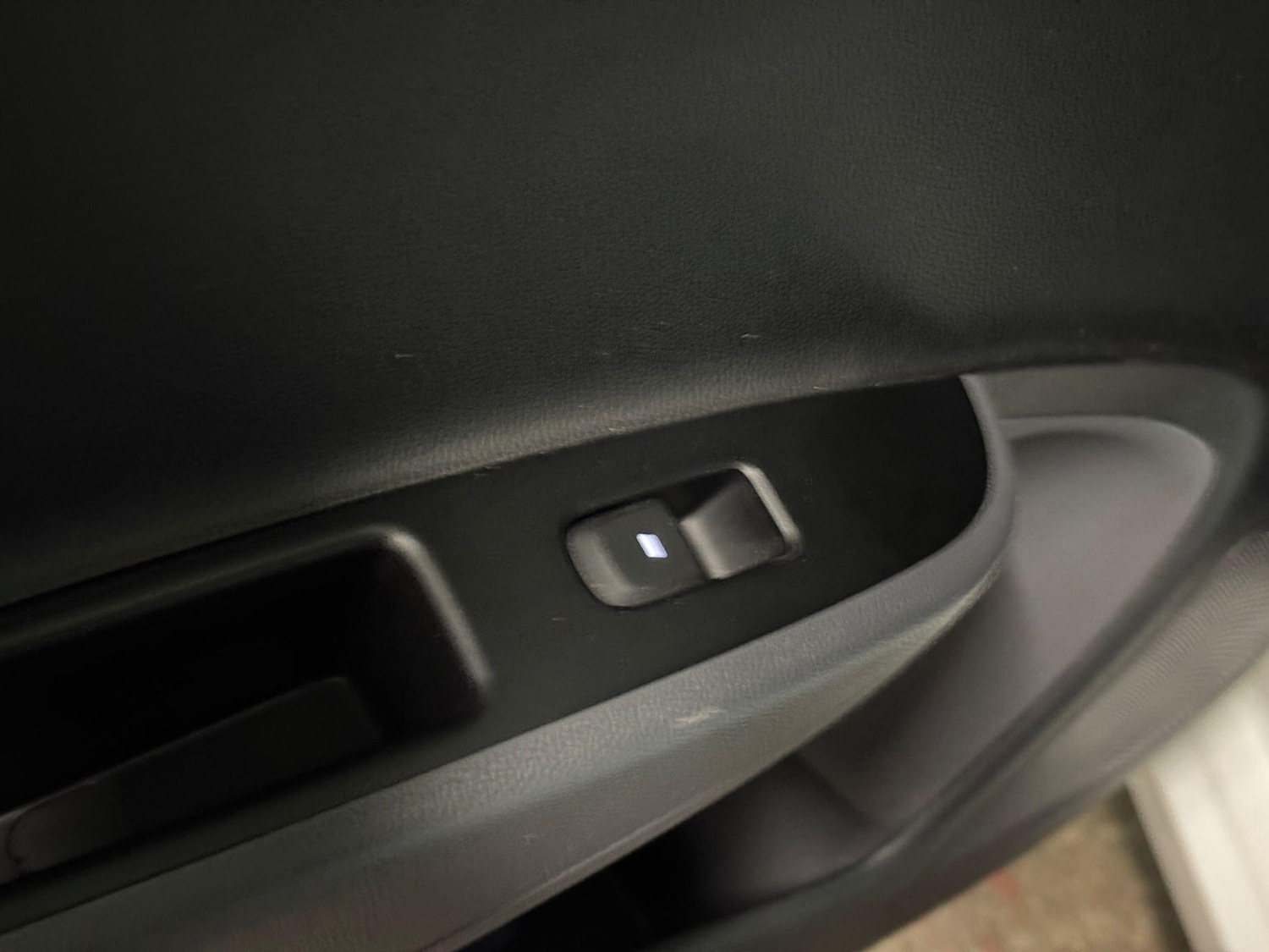 Used Hyundai i10 2018 for sale - 76866042: Photo 23