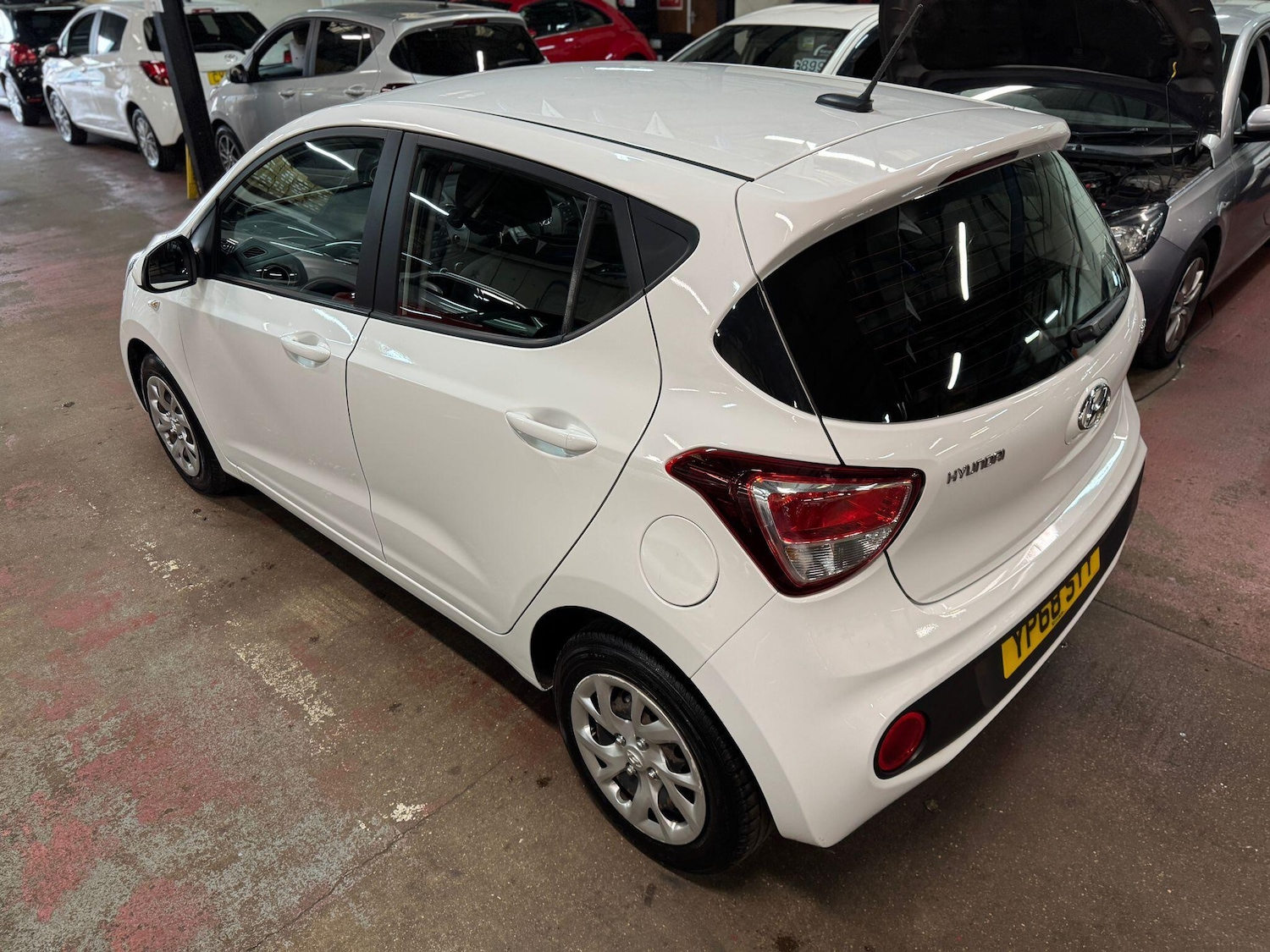 Used Hyundai i10 2018 for sale - 76866042: Photo 8