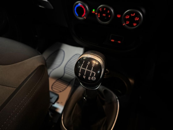 Used Fiat 500L 2015 for sale - 74935855: Photo 32