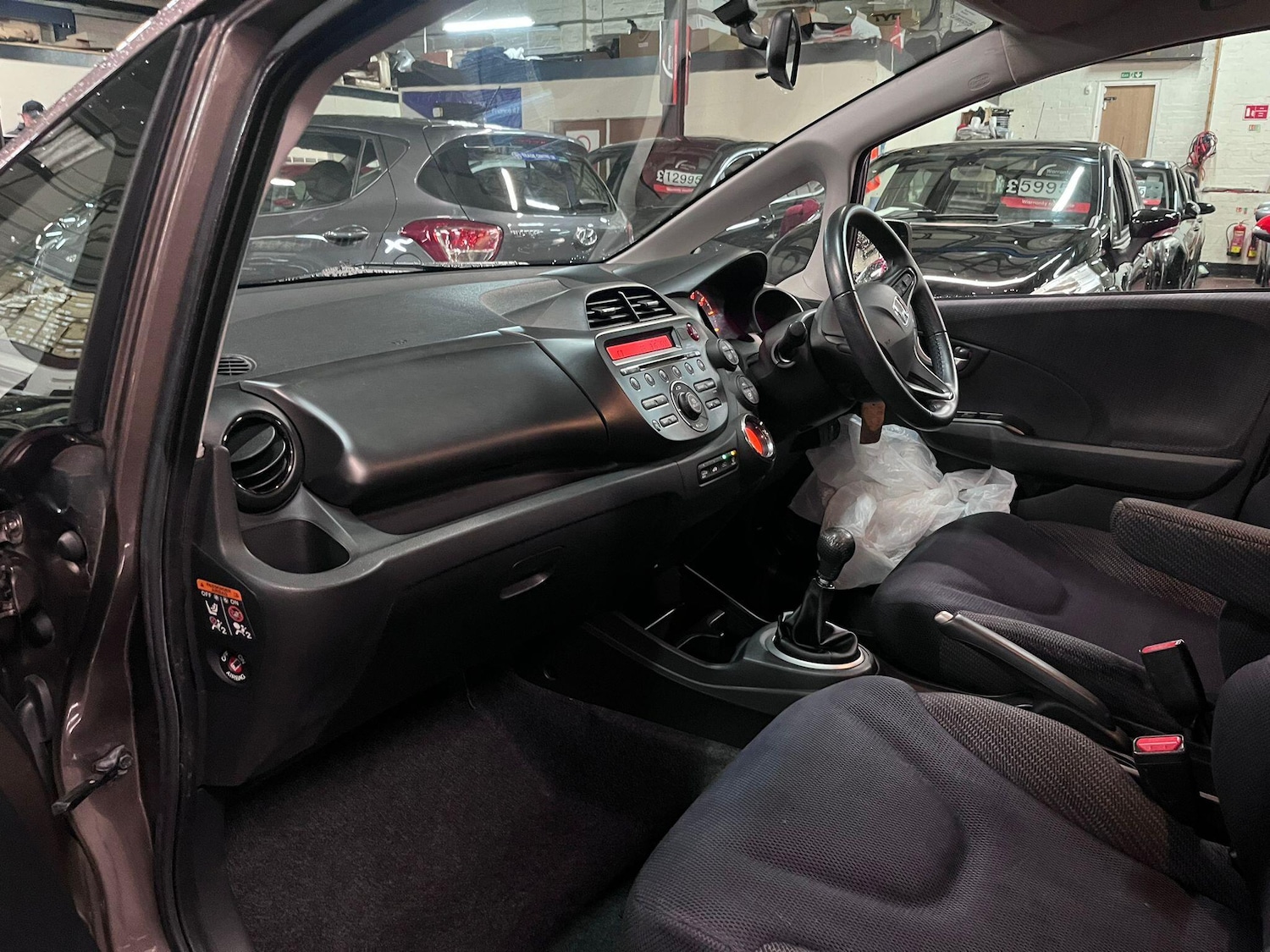 Used Honda Jazz 2014 for sale - 77386989: Photo 17