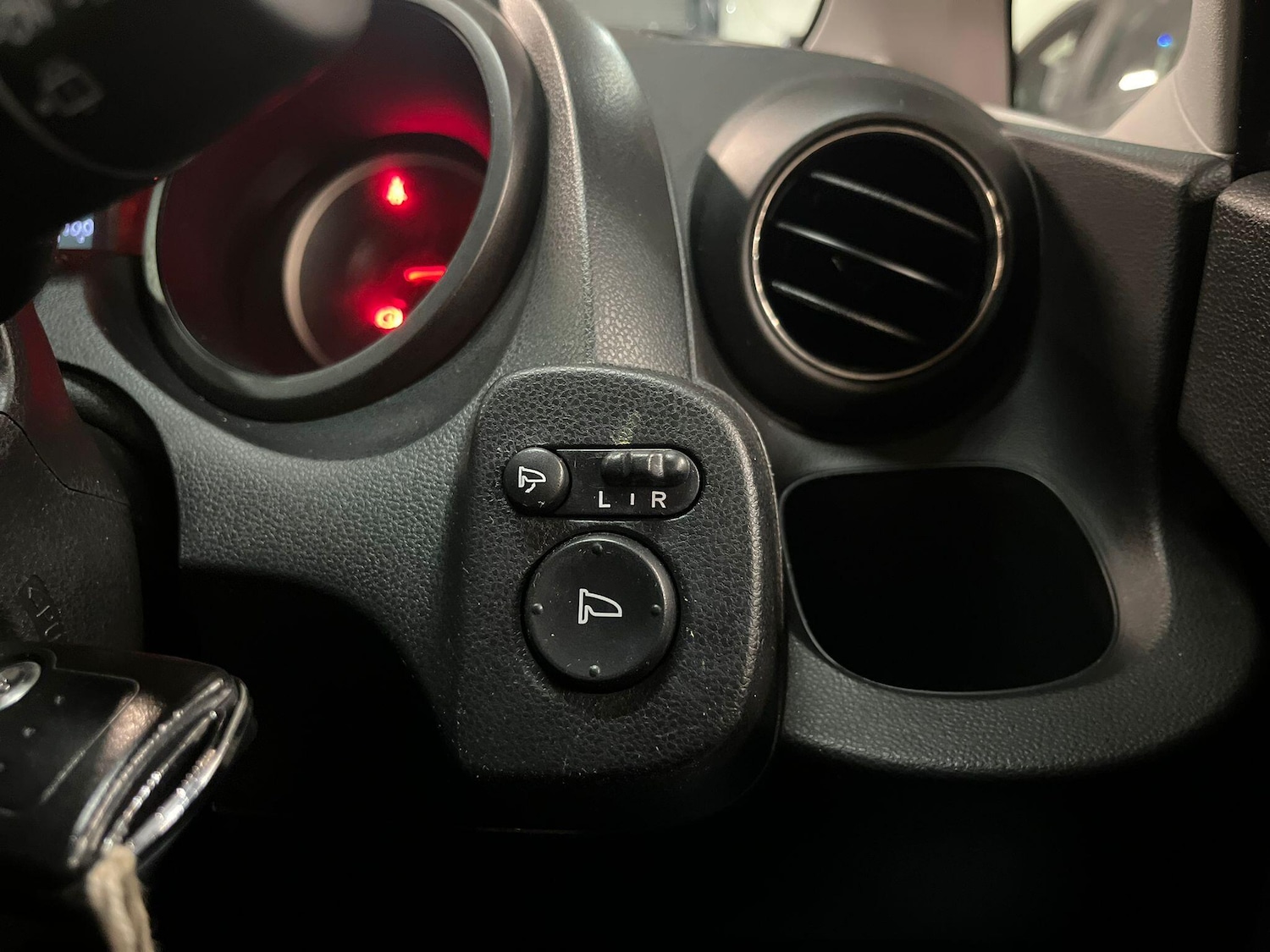 Used Honda Jazz 2014 for sale - 77386989: Photo 28