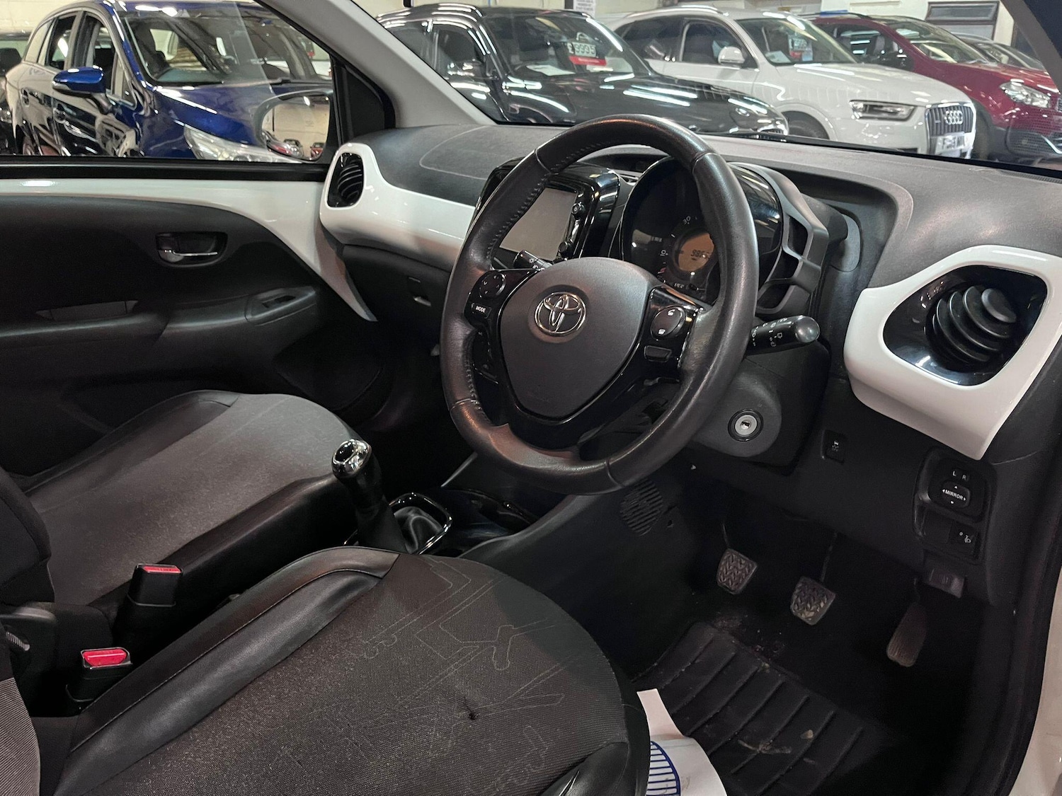 Used Toyota AYGO 2014 for sale - 77597802: Photo 15