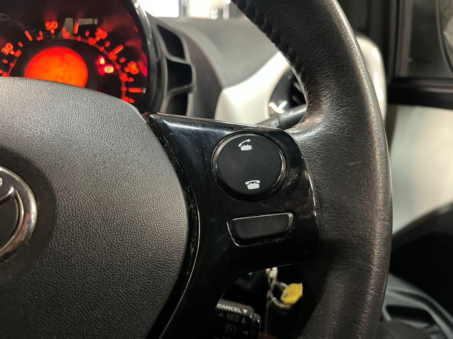 Used Toyota AYGO 2014 for sale - 77597802: Photo 28