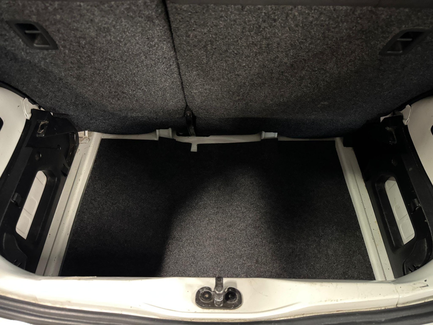 Used Volkswagen up! 2013 for sale - 77723627: Photo 10