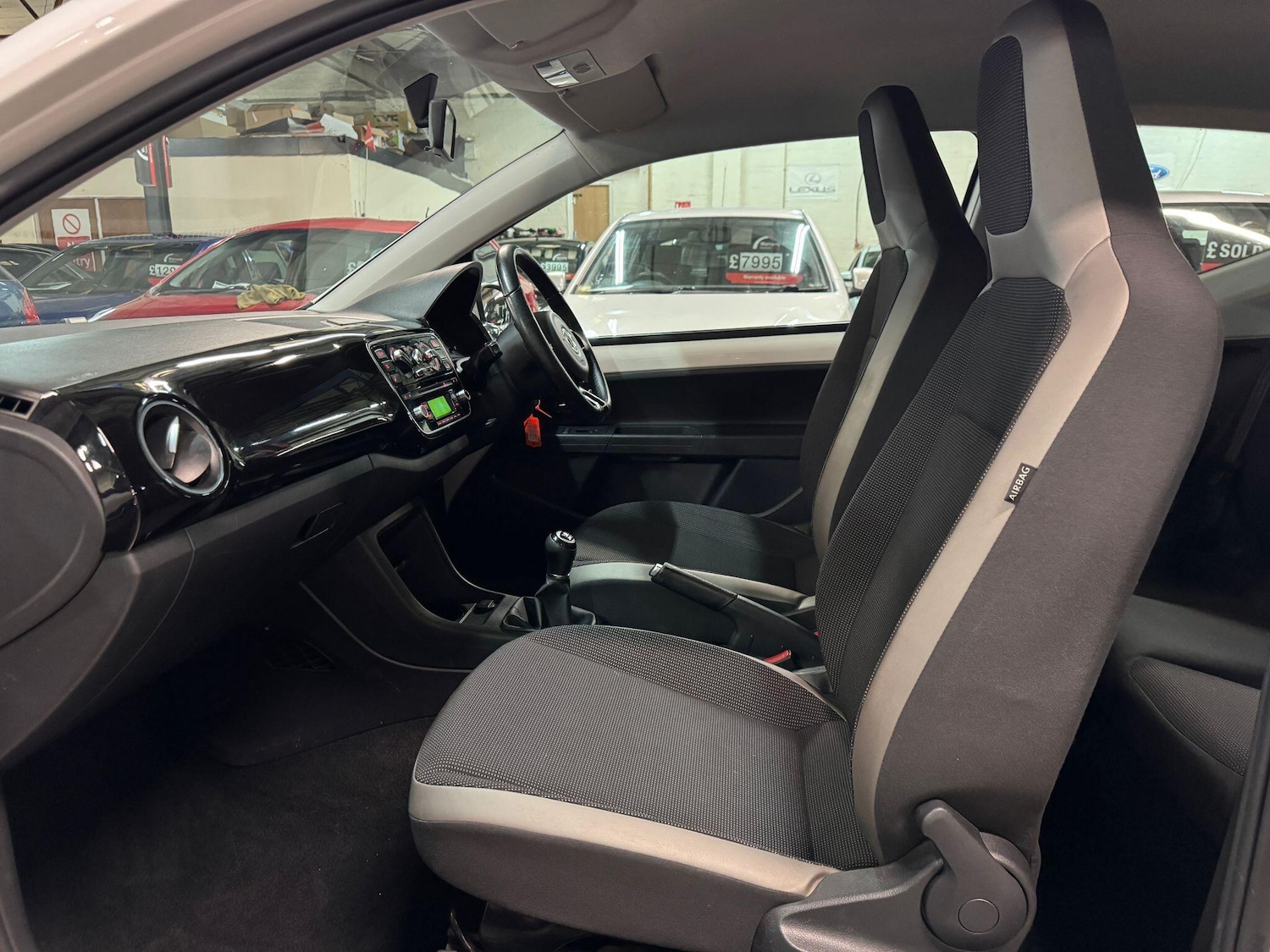 Used Volkswagen up! 2013 for sale - 77723627: Photo 15