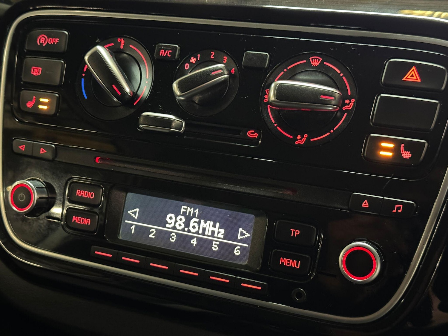 Used Volkswagen up! 2013 for sale - 77723627: Photo 25