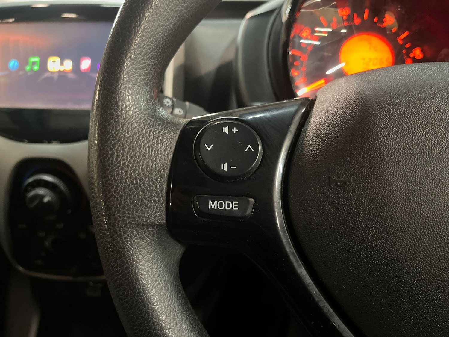 Used Peugeot 108 2017 for sale - 77320288: Photo 24