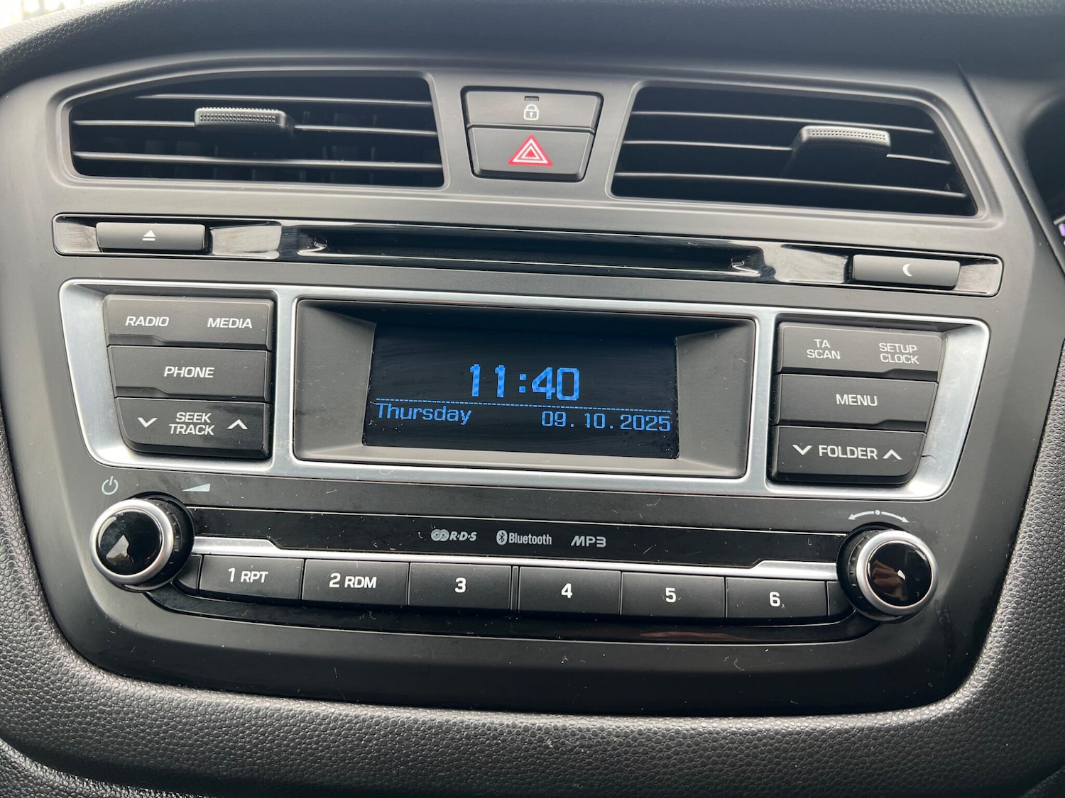 Used Hyundai i20 2017 for sale - 76597170: Photo 19