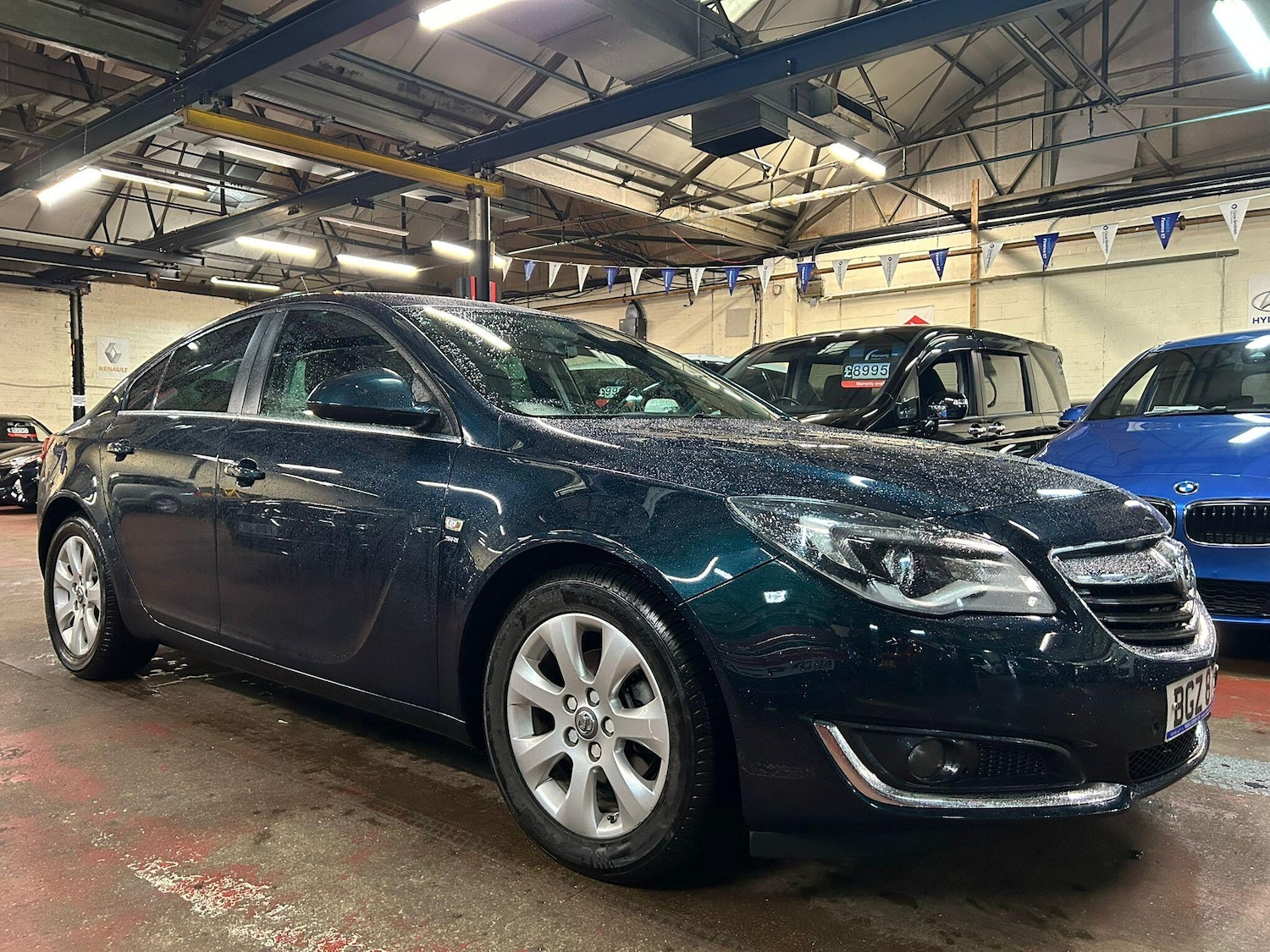 Used Vauxhall Insignia 2016 for sale - 77671845: Photo 1