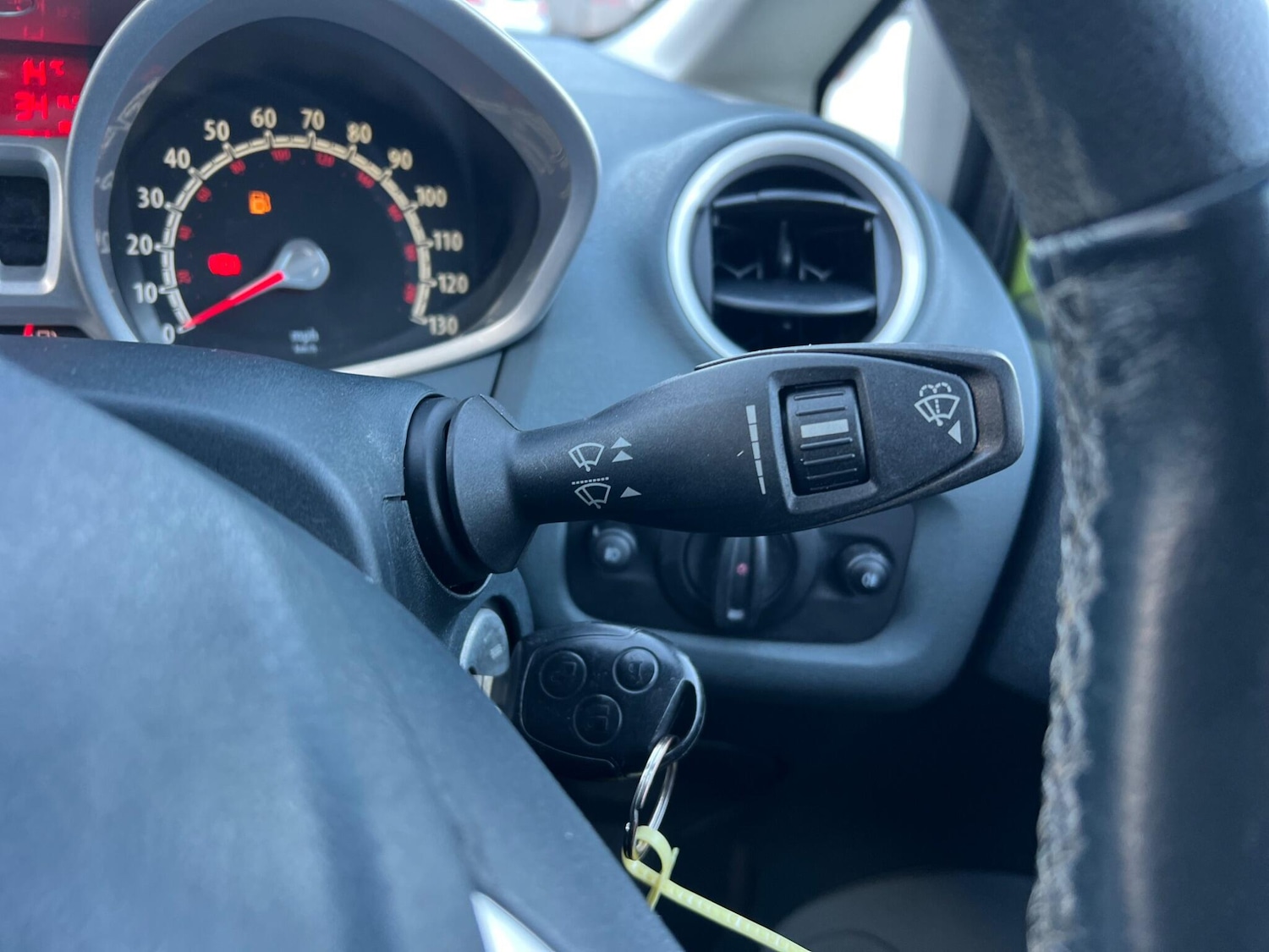 Used Ford Fiesta 2010 for sale - 76389010: Photo 14