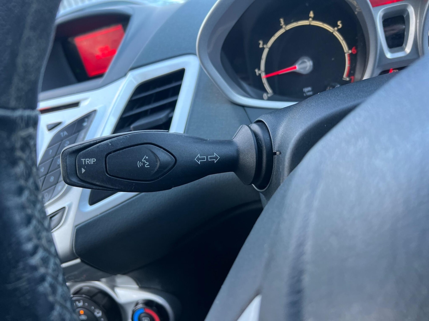 Used Ford Fiesta 2010 for sale - 76389010: Photo 15