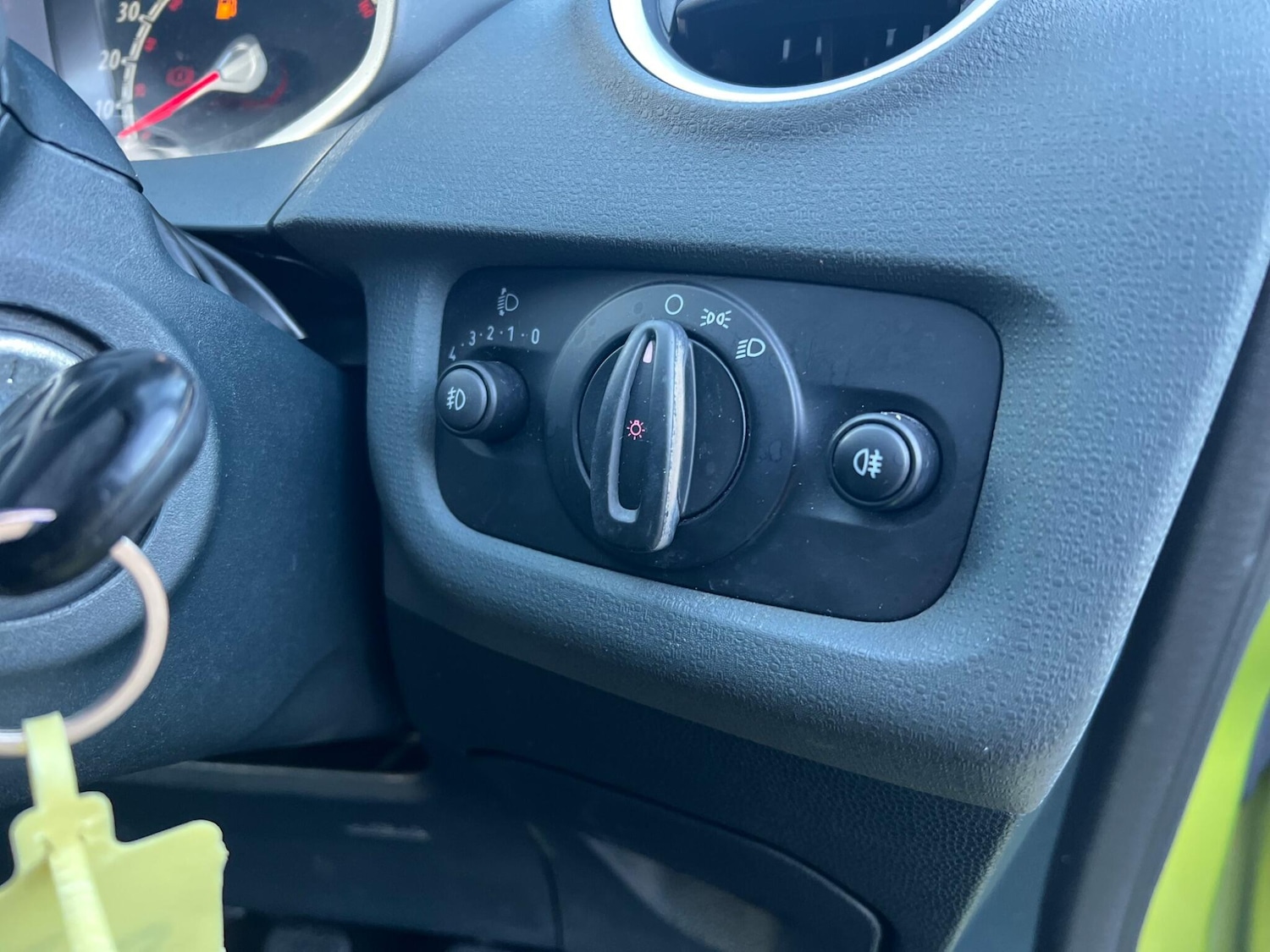 Used Ford Fiesta 2010 for sale - 76389010: Photo 22