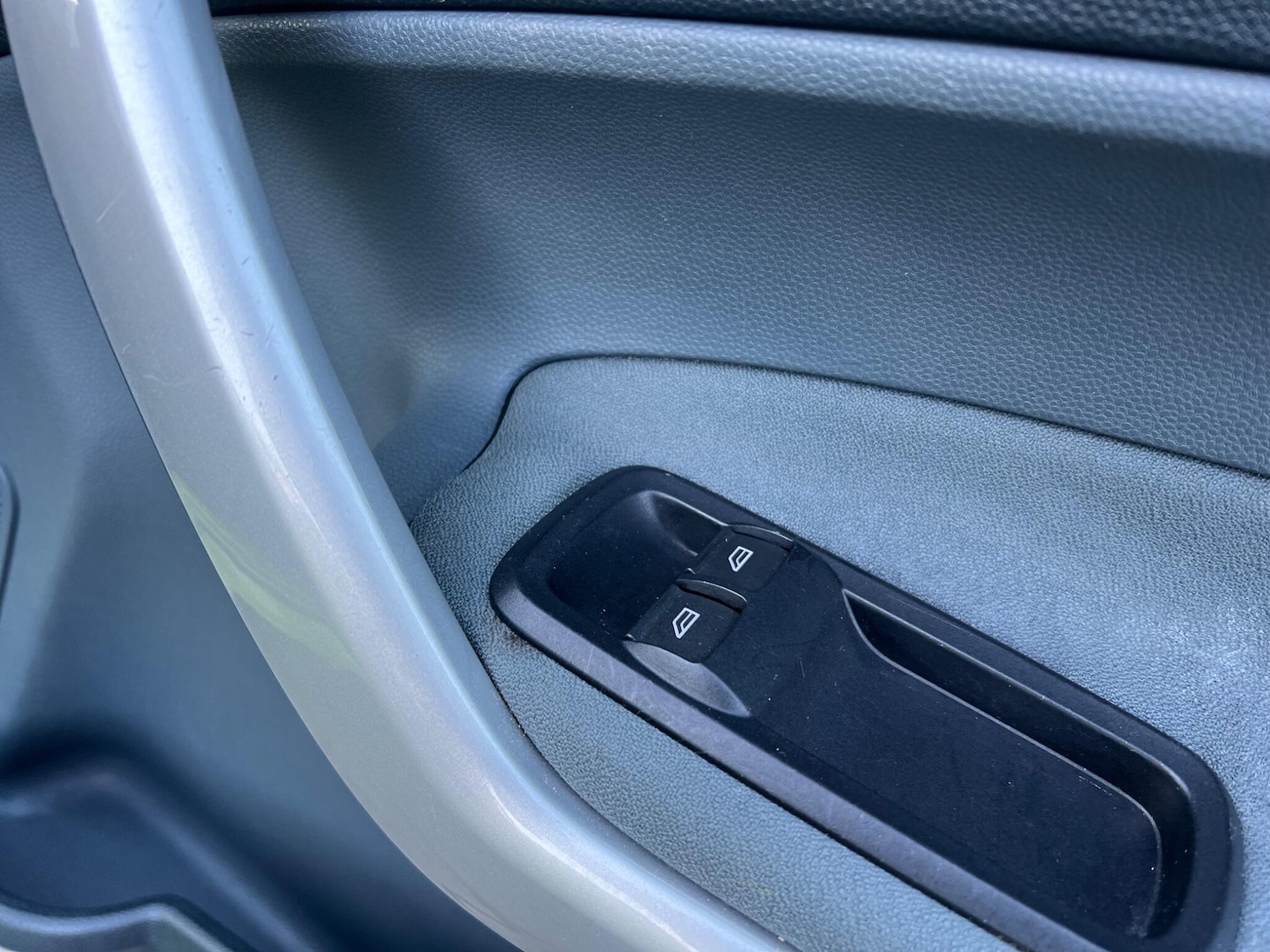 Used Ford Fiesta 2010 for sale - 76389010: Photo 24