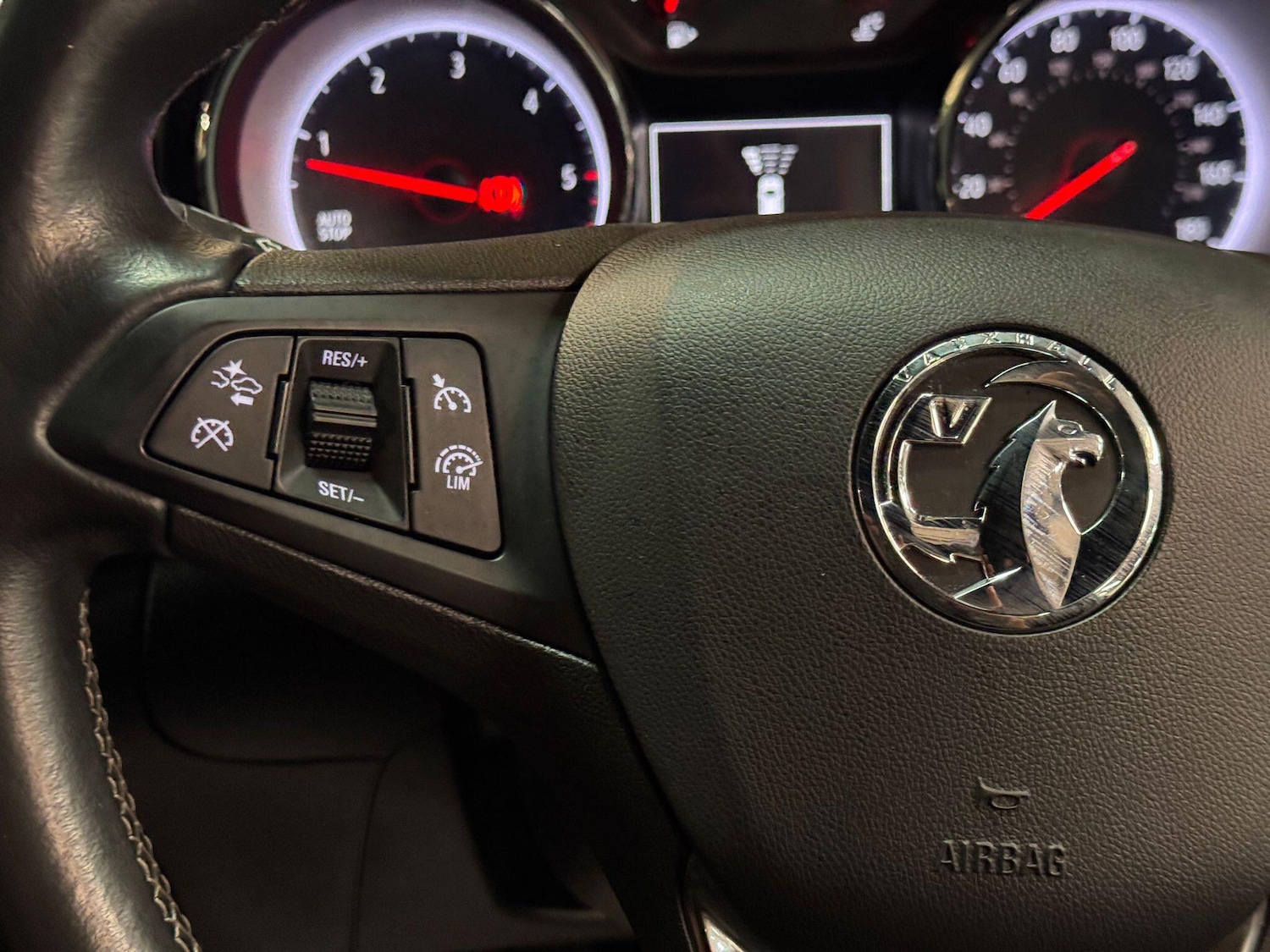 Used Vauxhall Astra 2017 for sale - 77799052: Photo 25