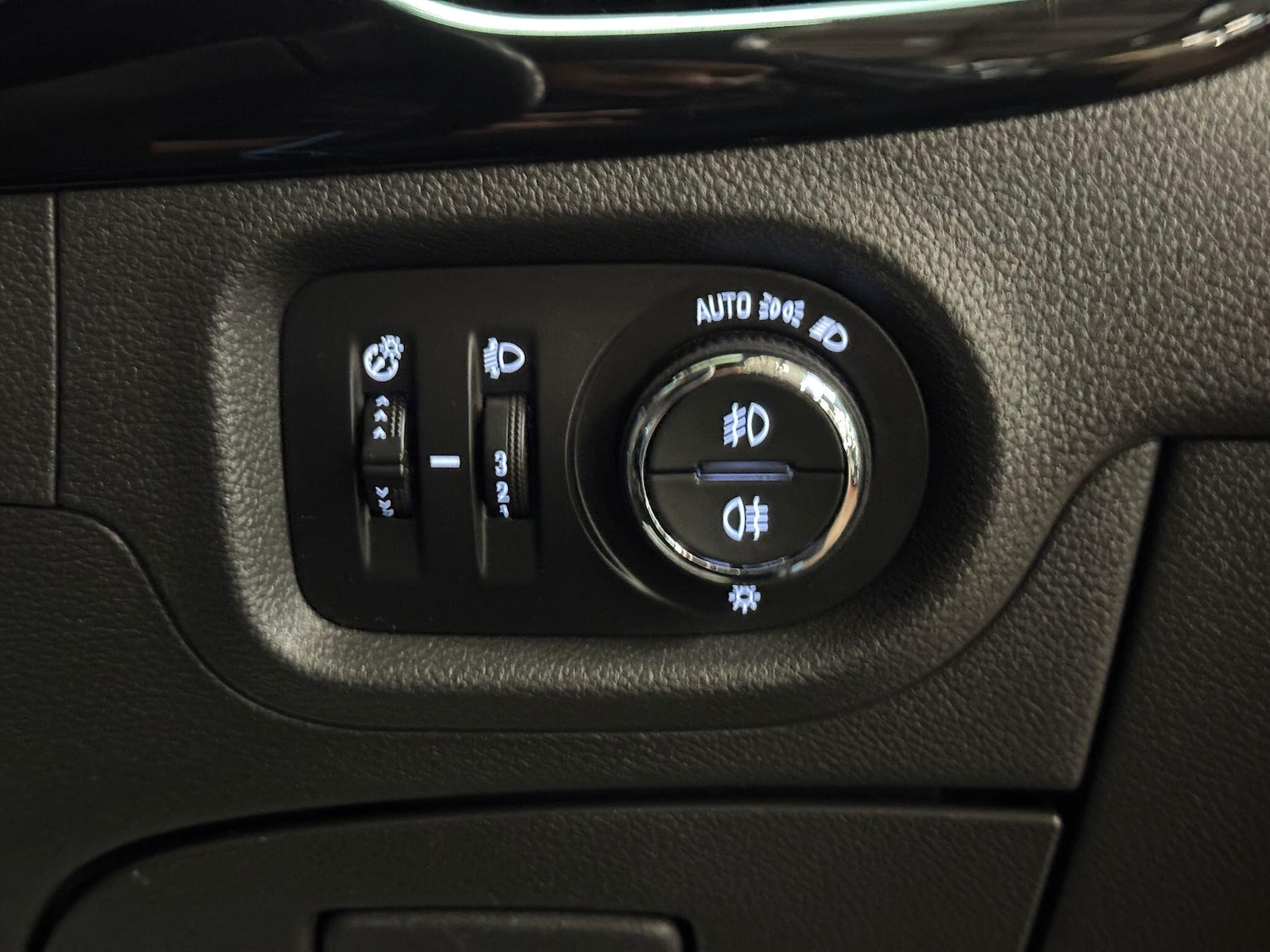 Used Vauxhall Astra 2017 for sale - 77799052: Photo 32