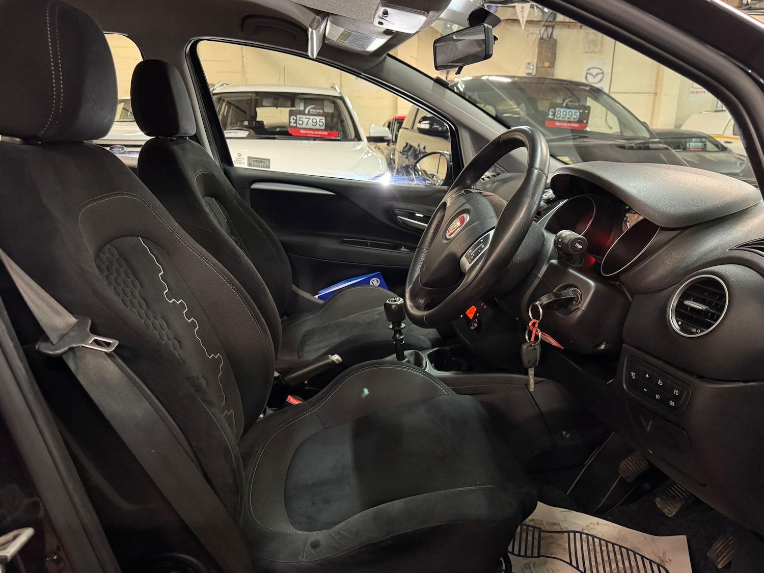 Used Fiat Punto 2015 for sale - 77315458: Photo 11