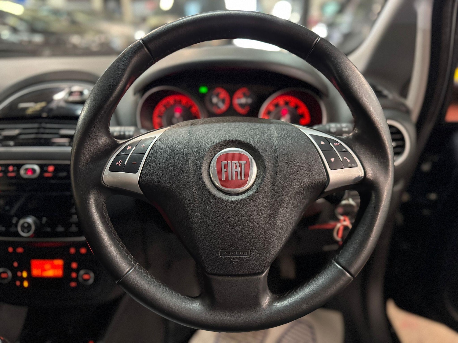 Used Fiat Punto 2015 for sale - 77315458: Photo 24