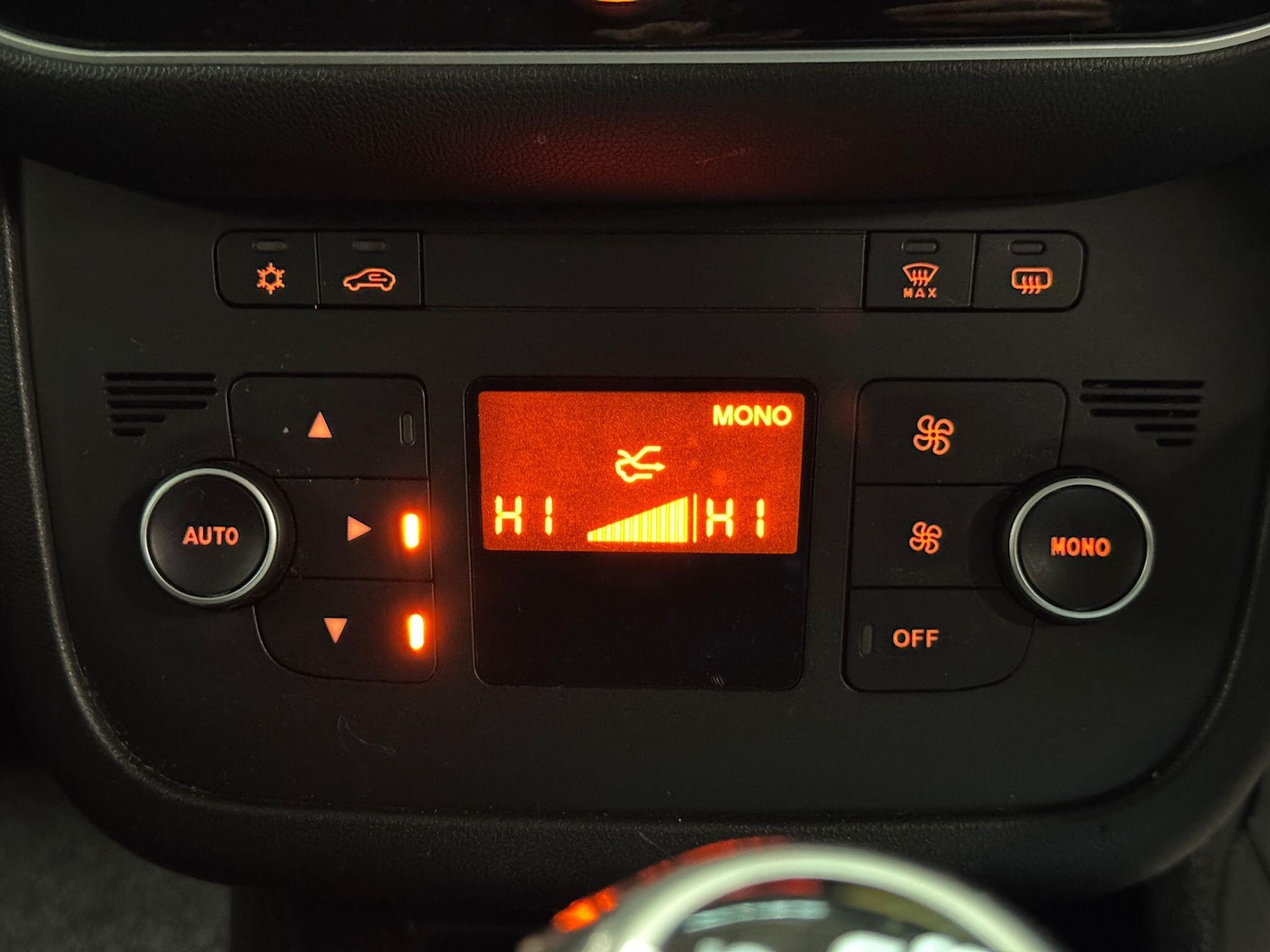 Used Fiat Punto 2015 for sale - 77315458: Photo 31