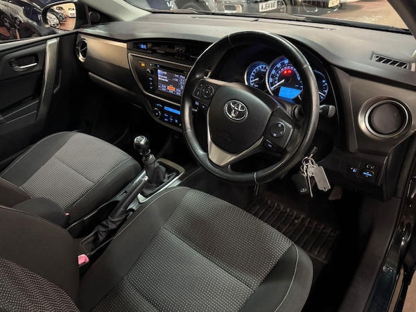 Used Toyota Auris 2013 for sale - 76306578: Photo 11