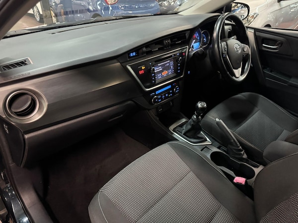 Used Toyota Auris 2013 for sale - 76306578: Photo 14
