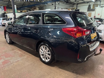 Used Toyota Auris 2013 for sale - 76306578: Photo 4