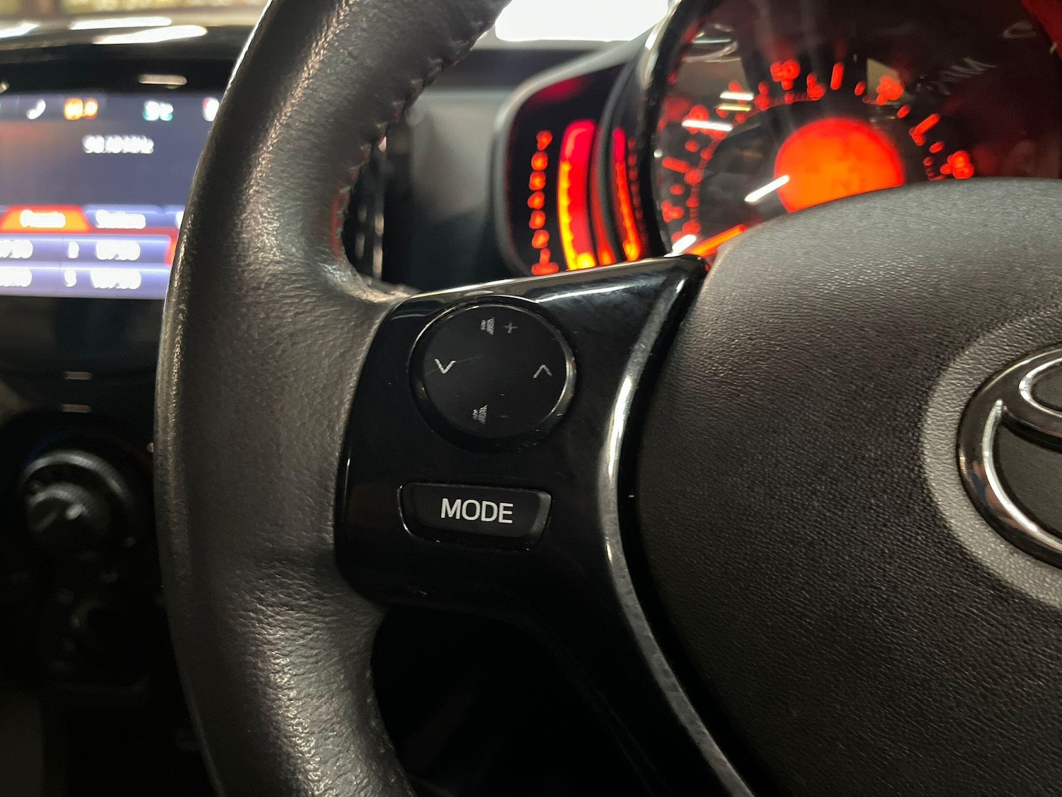 Used Toyota AYGO 2014 for sale - 77722696: Photo 27