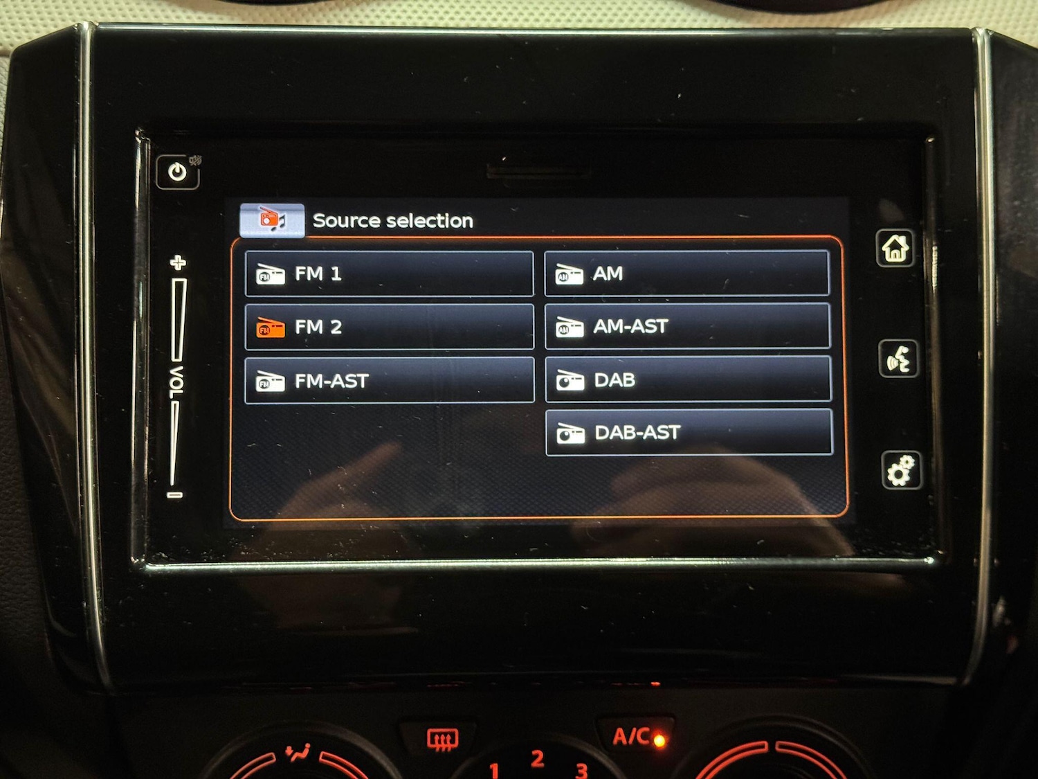 Used Suzuki Swift 2017 for sale - 77040646: Photo 32