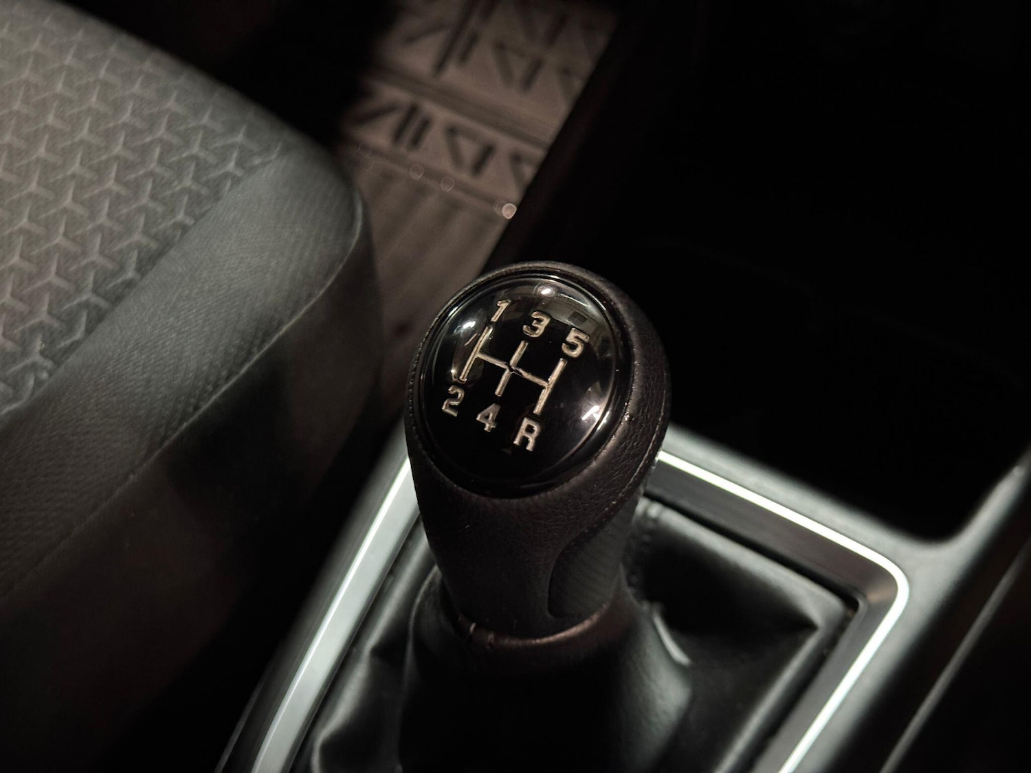 Used Suzuki Swift 2017 for sale - 77040646: Photo 35