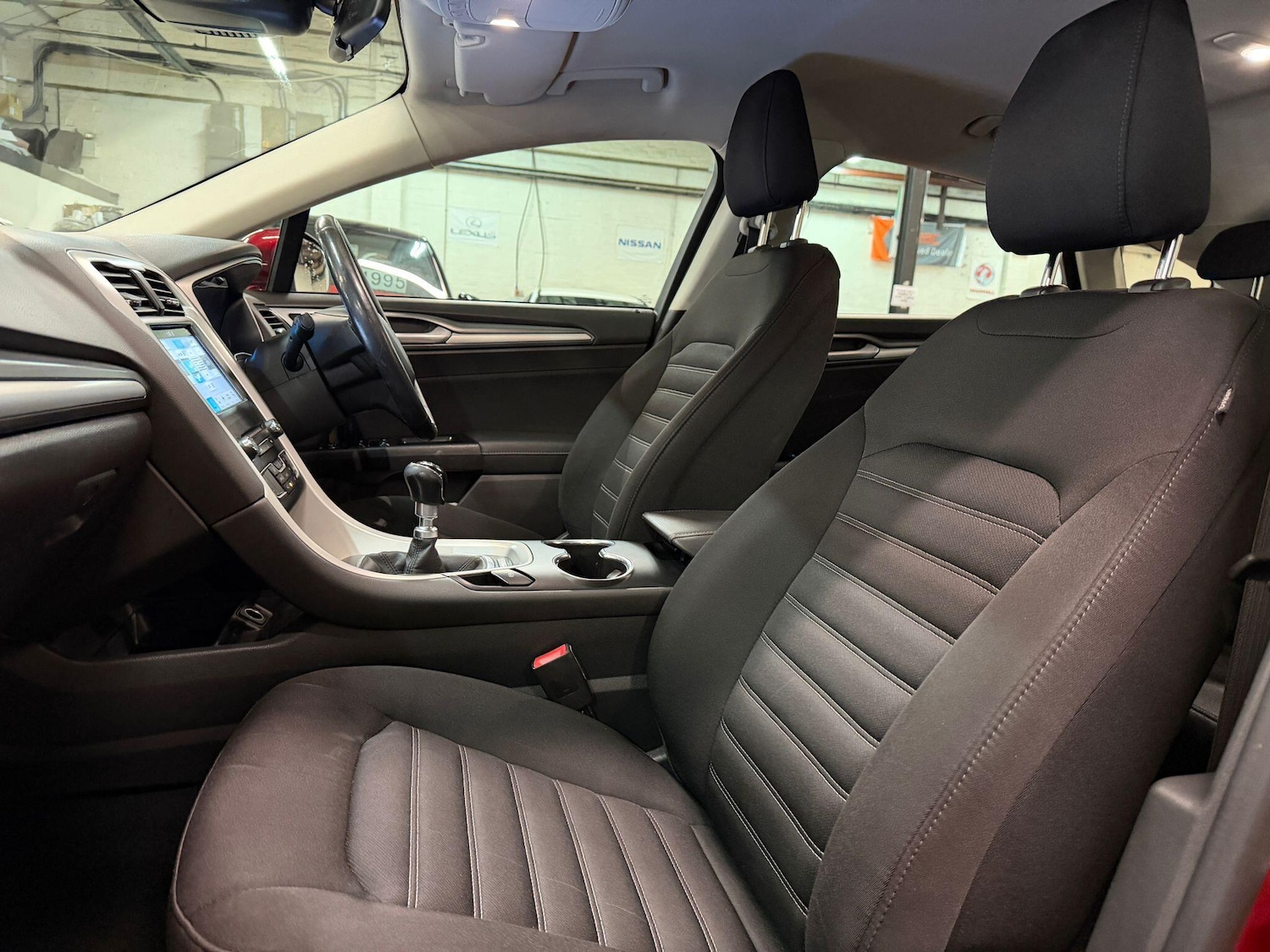 Used Ford Mondeo 2017 for sale - 76865355: Photo 12