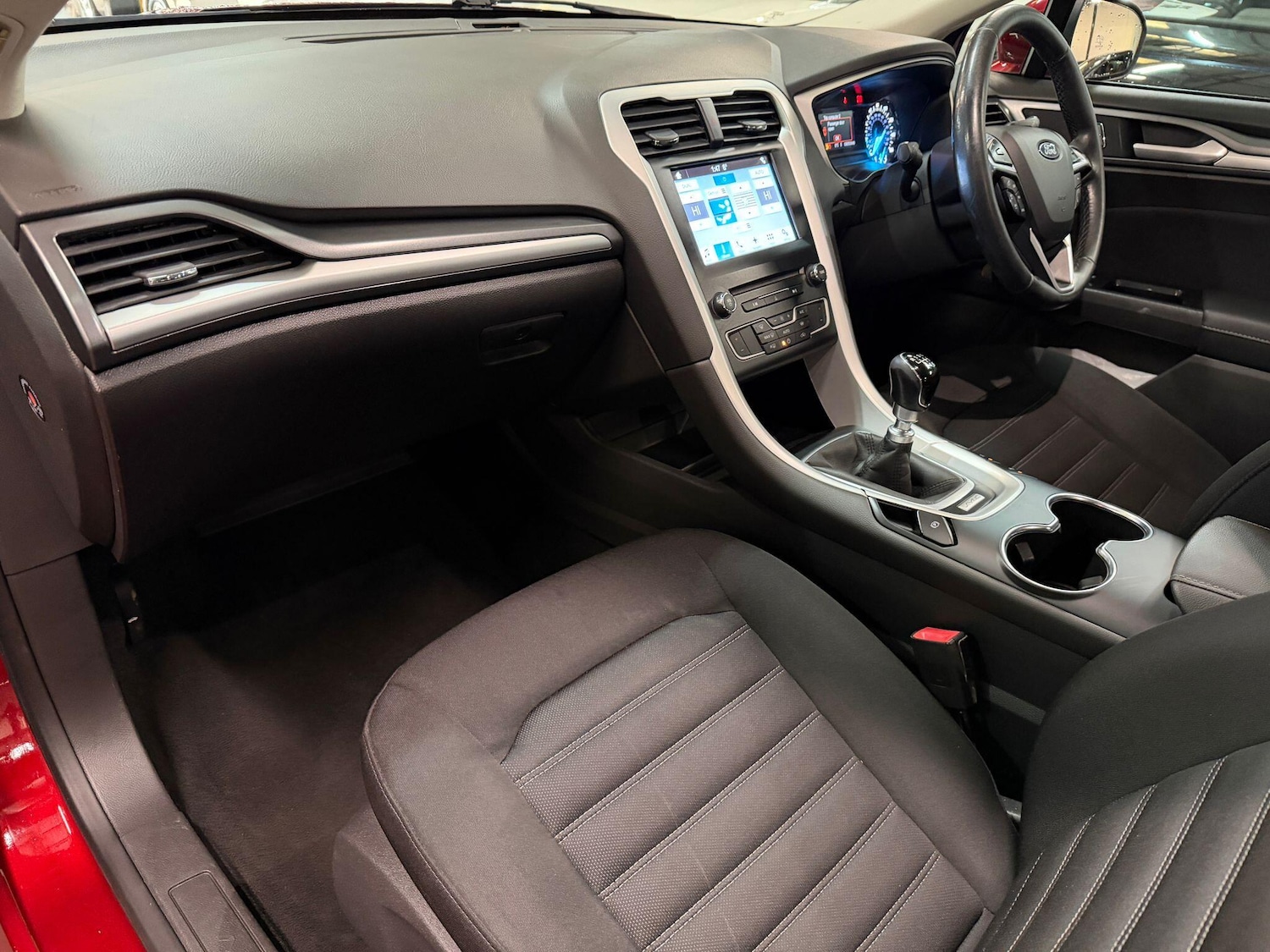 Used Ford Mondeo 2017 for sale - 76865355: Photo 13