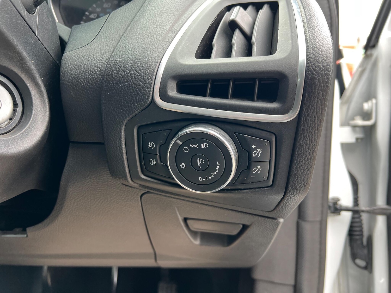 Used Ford Focus 2013 for sale - 76199862: Photo 23