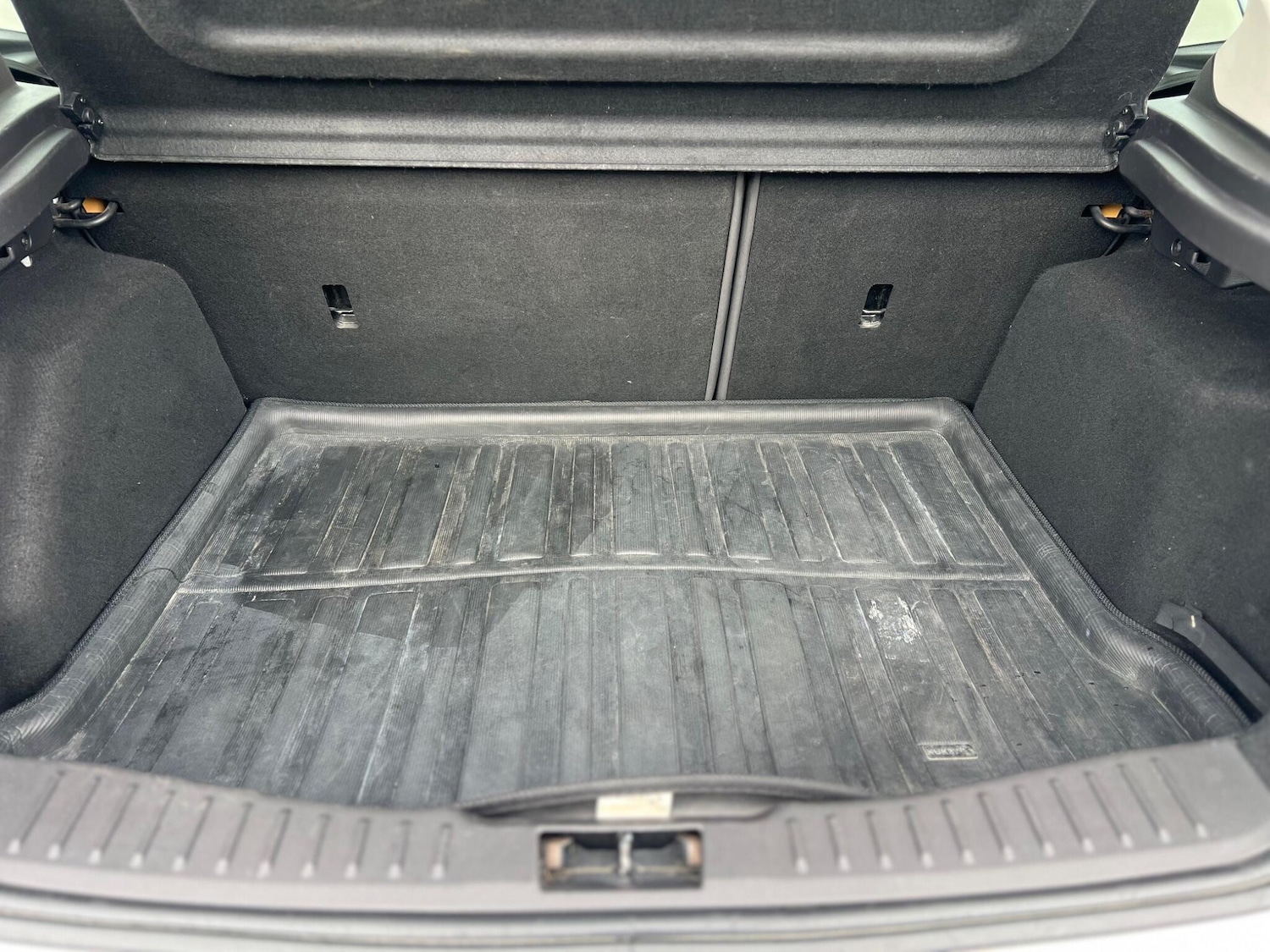 Used Ford Focus 2013 for sale - 76199862: Photo 8