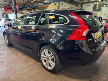 Used Volvo V60 2013 for sale - 79540078: Photo