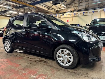 Used Hyundai i10 2017 for sale - 77359090: Photo