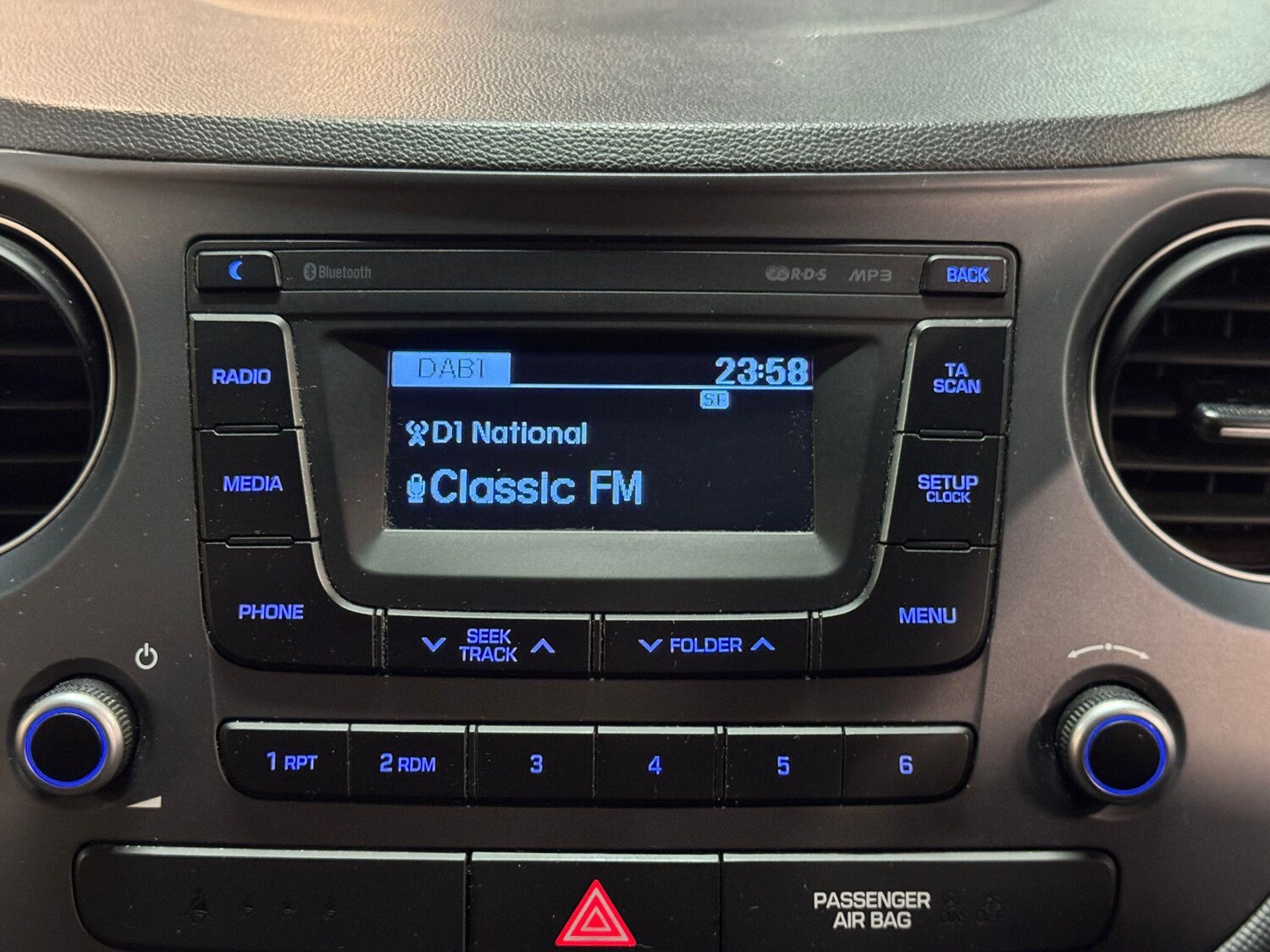 Used Hyundai i10 for sale - 77359090: Photo 31