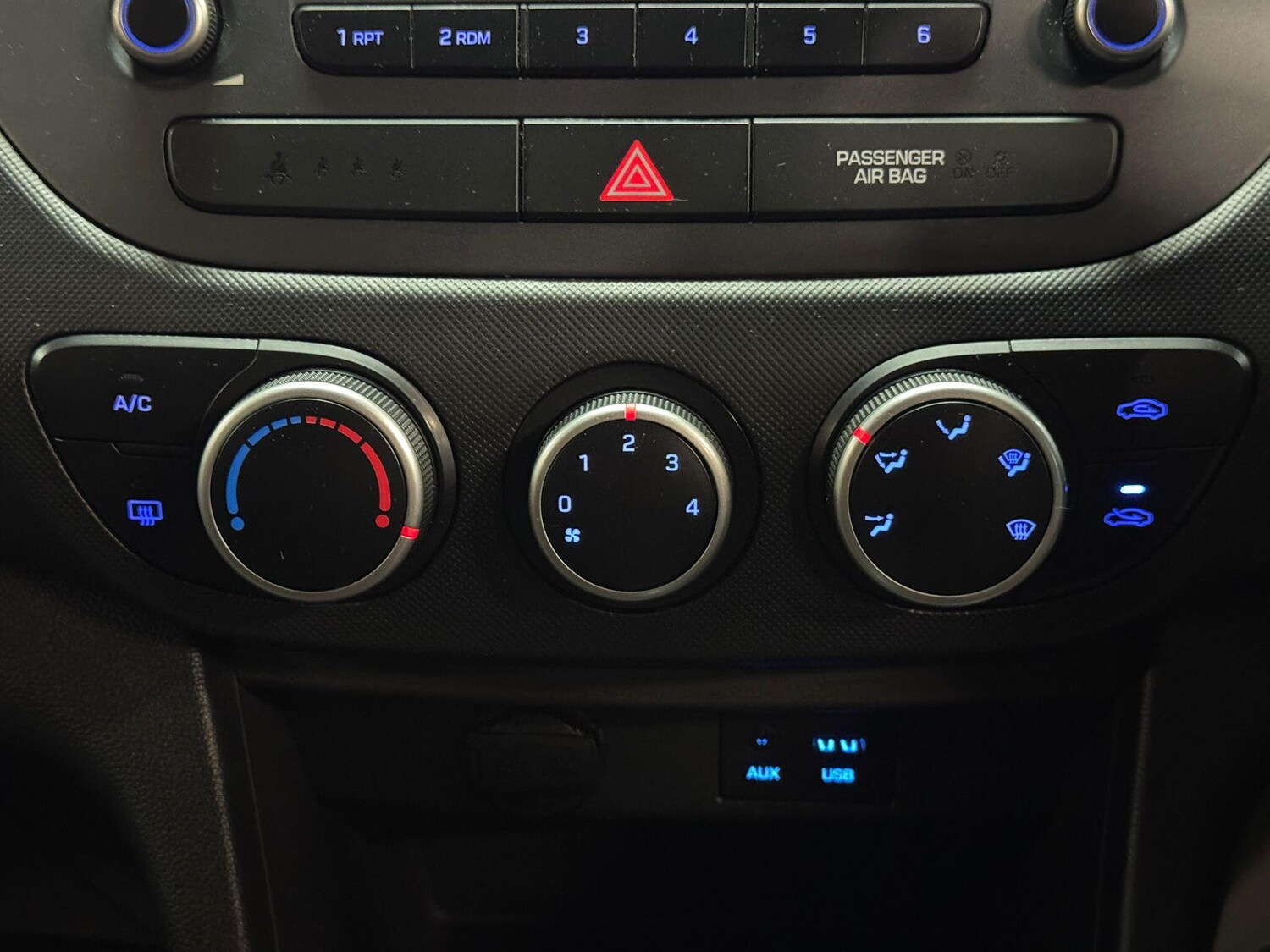 Used Hyundai i10 for sale - 77359090: Photo 33