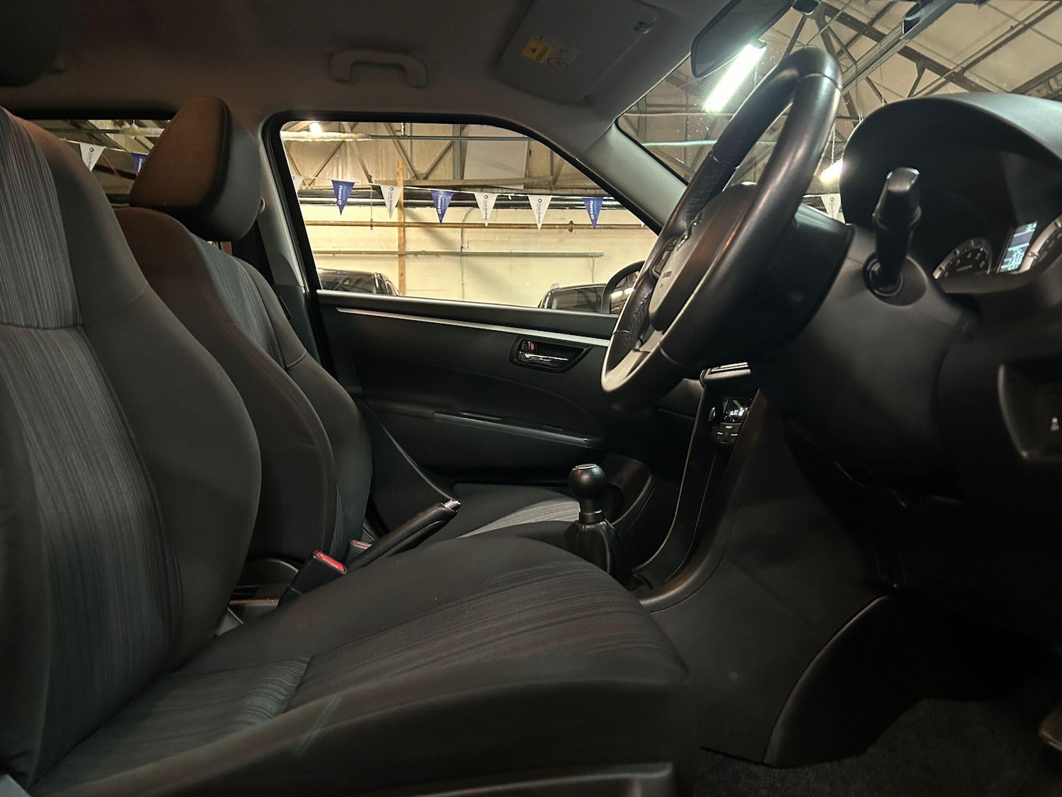 Used Suzuki Swift 2015 for sale - 77060291: Photo 11