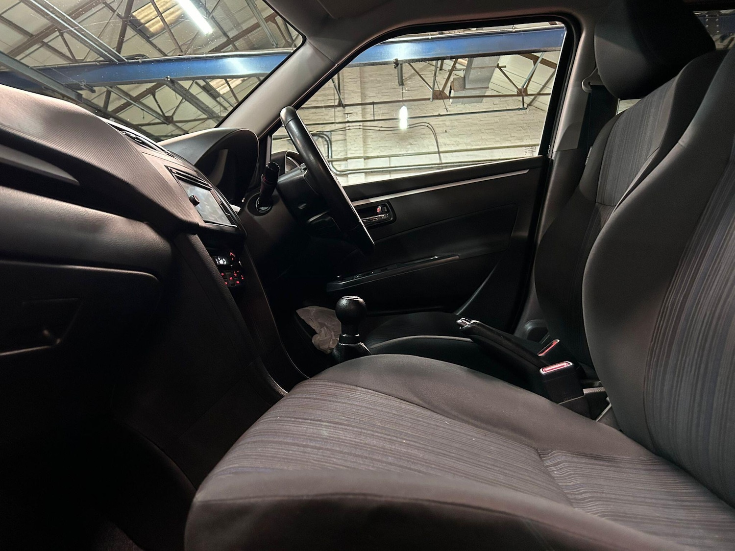 Used Suzuki Swift 2015 for sale - 77060291: Photo 13