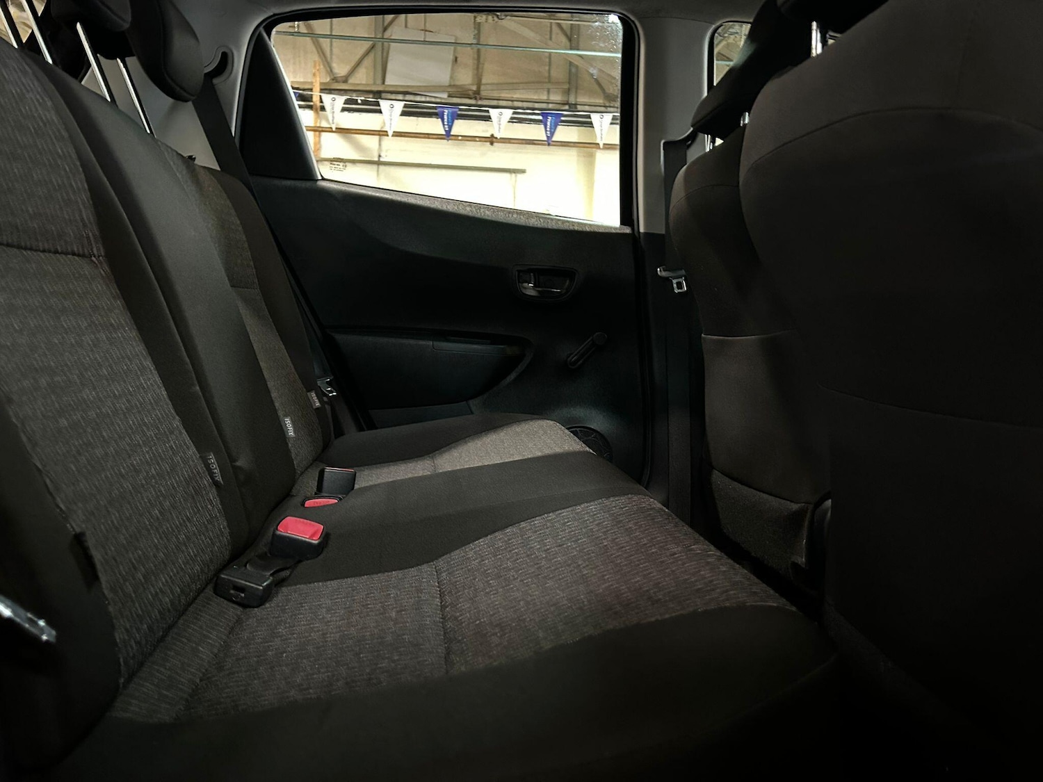 Used Toyota Yaris for sale - 77982324: Photo 21