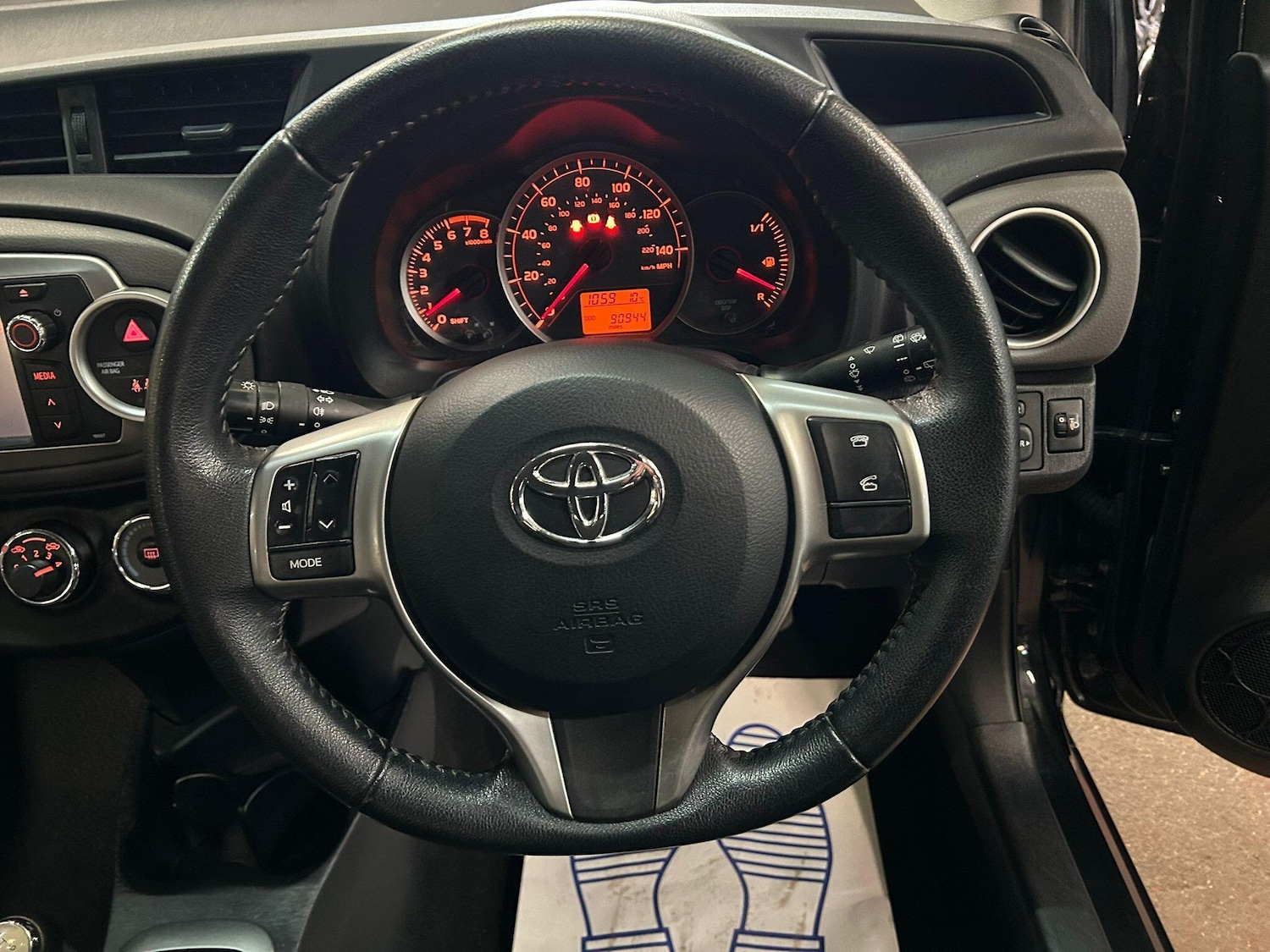 Used Toyota Yaris for sale - 77982324: Photo 24