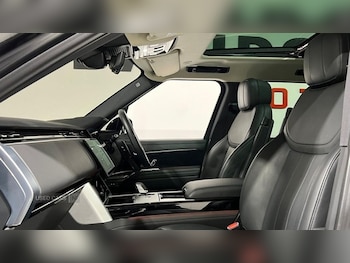 Used Land Rover Range Rover 2024 for sale - 77239106: Photo