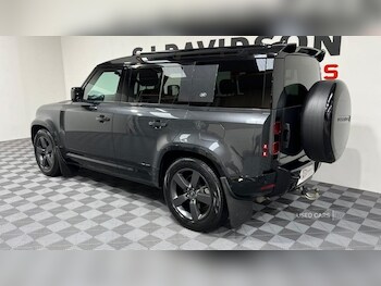 Used Land Rover Defender 2024 for sale - 77017241: Photo