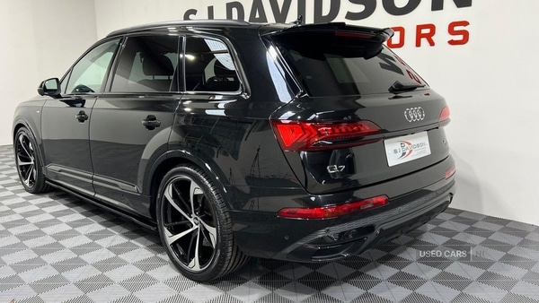 Used Audi Q7 2023 for sale - 77030237: Photo 2