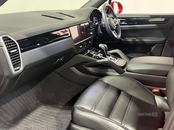 Used Porsche Cayenne 2023 for sale - 79034702: Photo