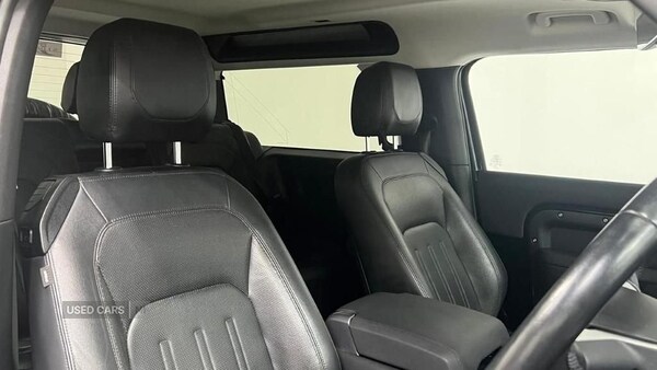 Used Land Rover Defender 2021 for sale - 75402467: Photo 12